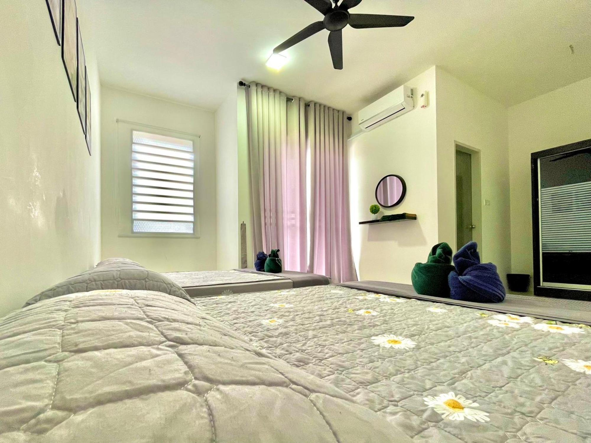 Hanan Homestay Klebang Ipoh With A View Of Mount Korbu, For Musl!M Only!! Zewnętrze zdjęcie